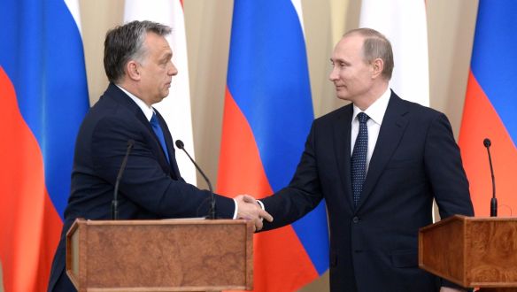 A háború óta erősödik az orosz propaganda Magyarországon, miközben a kormány semmit nem tesz a cáfolatáért