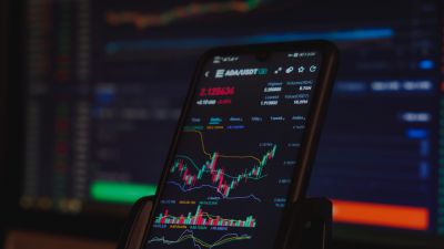 Kína betiltotta a kriptovalutákat, a nemzetközi szolgáltatók már el is kezdték kiszórni a kínai ügyfeleiket