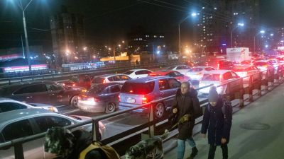 Emberek futottak az autók után segítségért kiáltozva – így menekültek az emberek Kijevből