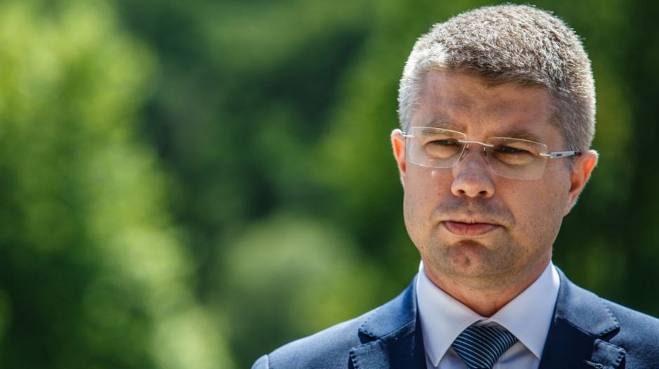 Nyelvvizsga nélkül szerzett diplomát Ágh Péter fideszes képviselő