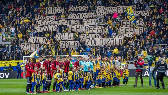 Bármeddig ismételgeti Világi Oszkár és a szurkolók is, irreális a közép-európai focibajnokság