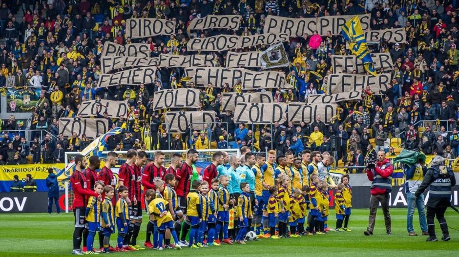 Bármeddig ismételgeti Világi Oszkár és a szurkolók is, irreális a közép-európai focibajnokság