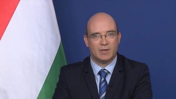 Nem maradnak el az érettségik, de csak az írásbeliket tartanák meg