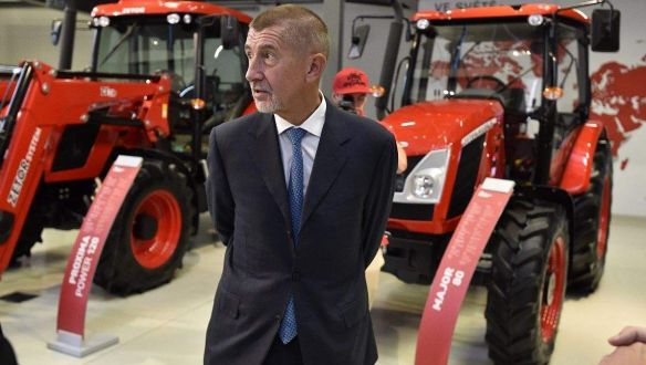 A főügyész váratlanul leállította a cseh miniszterelnök elleni nyomozást
