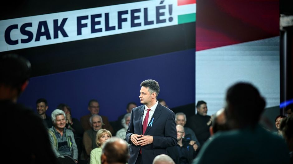 Euró, nyugati külpolitika, elszámoltatás – ezt tenné az ellenzék kormányon