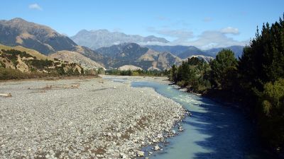 A gazdagok szabadon mehetnek Új-Zélandra, a többieknek marad a tiltás és a karantén