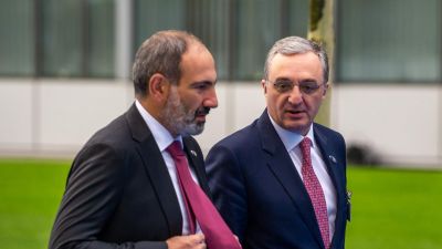 Nagy fölénnyel újraválasztották a háborúban vesztes örmény kormányfőt