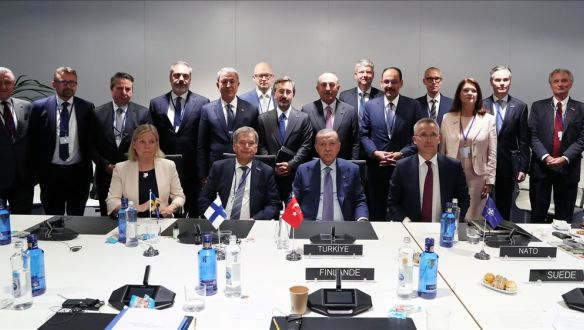 Erdoğan visszavonta a vétót, szabad az út Svédország és Finnország NATO csatlakozása előtt
