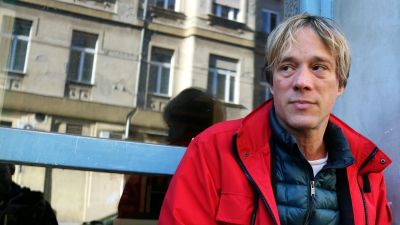 Állandóan gyötrő kérdés, hogy miért érdekes bárkinek is a véleményem! Szily László az Azonnalinak