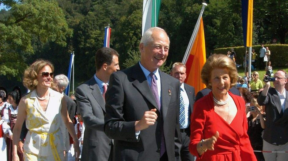 Boldog 300. születésnapot, Európa második leggazdagabb országa!