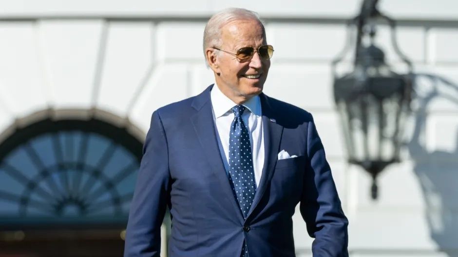 Biden: Amerika fegyverrel is megvédi Tajvant, ha Kína megtámadja