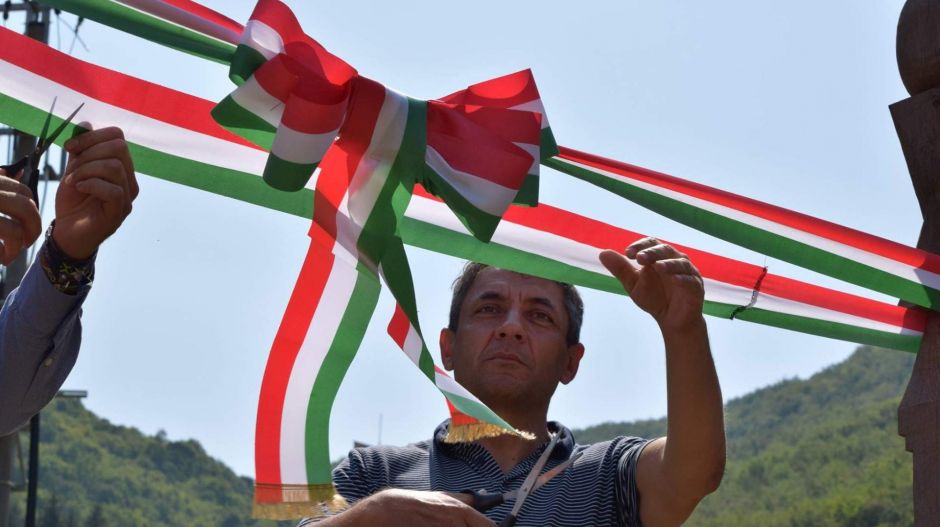 Egyelőre látványos politikai eredmény nélkül építi befolyását Orbán a Felvidéken