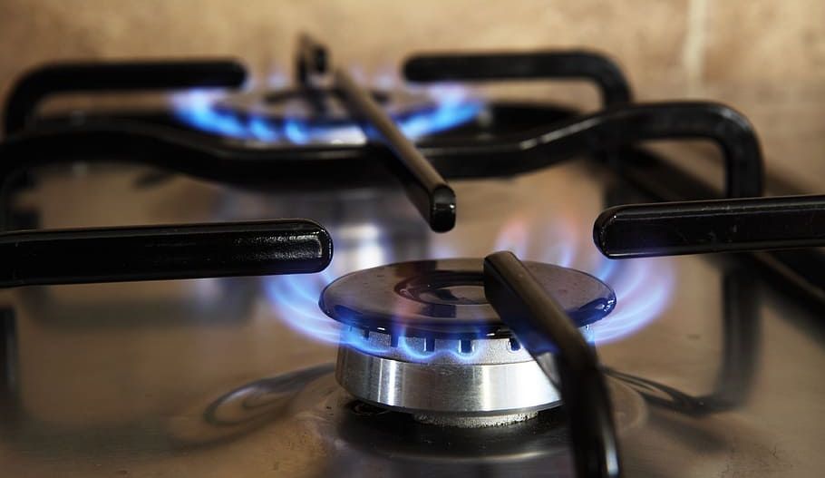 Őszre feladott rezsicsökkentés, kivezetett vállalkozói támogatások – ezek lehetnek a fideszes megszorítás lépései