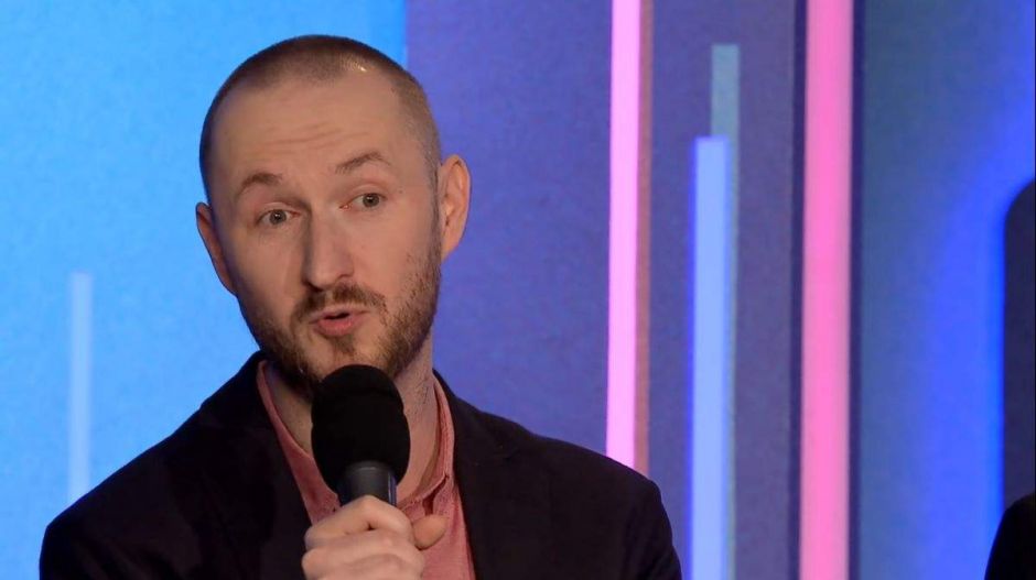 „Szia, Anna!” – Véget ért Ceglédi Zoltán munkaszerződése a Momentum EP-képviselőjével