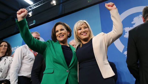 Máris kormányválsággal indít a még meg sem alakult északír kormány