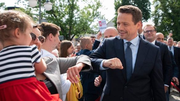 Kiadós zsidózással nyerne választást a kormánypártnak a lengyel közmédia