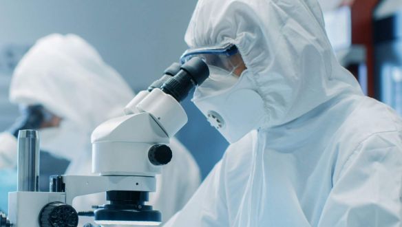 Három új helyen fognak koronavírus-vakcinát gyártani az EU-nak