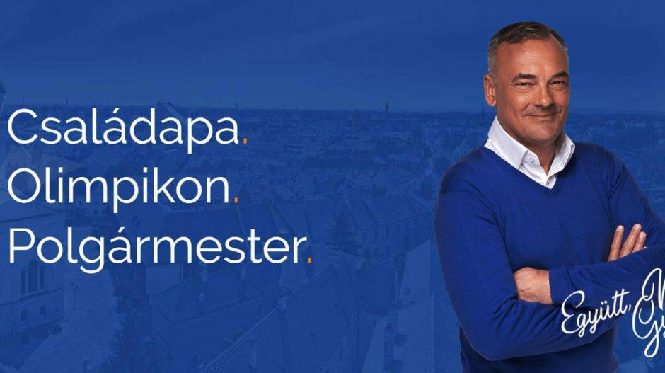 Előkerült egy fotó és egy videó is, amin prostituálttal szexel a győri fideszes polgármester