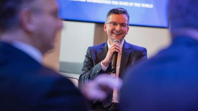 Lemondott a szlovén miniszterelnök, előrehozott választások jöhetnek