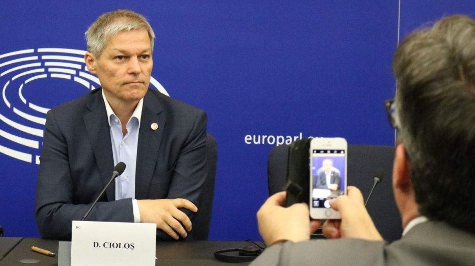Úgy vagyok román nacionalista, mint ahogy Soros-ügynök. Dacian Cioloș az Azonnalinak