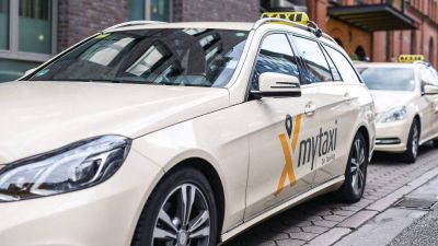 Nyolc EU-s országban is visszaadja a taxipénzt egy cég, ha az oltóközpontba fuvaroztattad magad velük