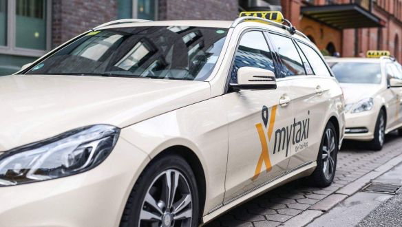 Nyolc EU-s országban is visszaadja a taxipénzt egy cég, ha az oltóközpontba fuvaroztattad magad velük