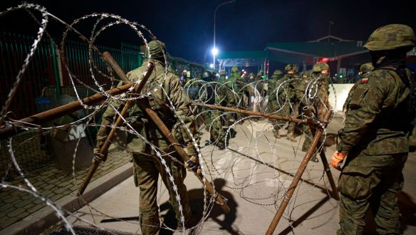 Látványos videót tettek közzé a 186 kilométer hosszú lengyel határkerítésről