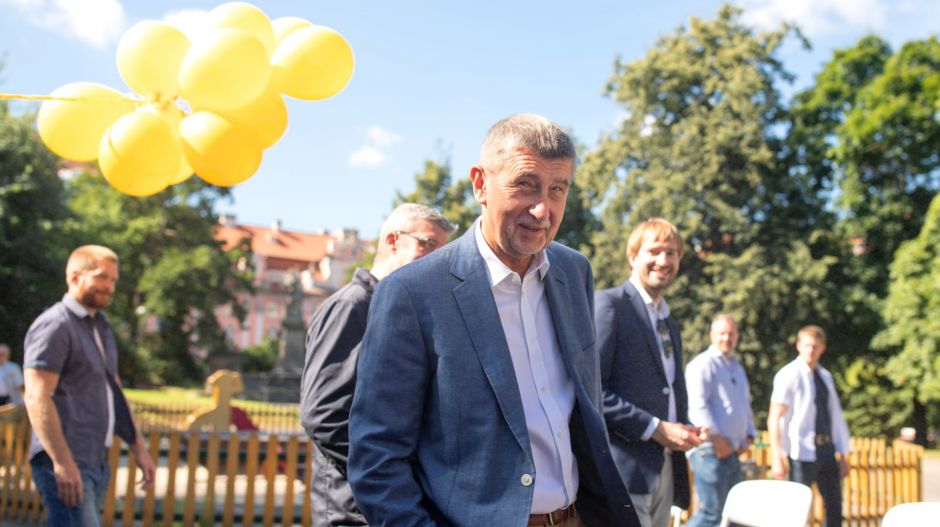 Pénzmosásnak tűnik a cseh kormányfő korábbi offshore kastélyvásárlása szakértők szerint