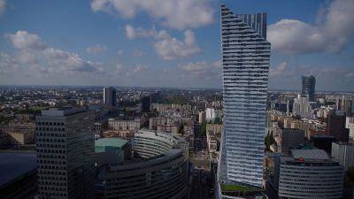 Lengyelország 7-es cikkes eljárást kapott az EU-tól karácsonyra: mi miért nem?