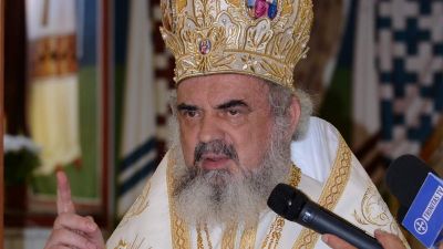 A román pátriárka megvédte a hagyományos családot Ferenc pápa előtt