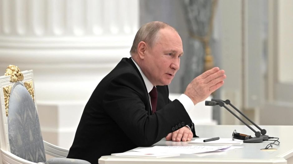 Putyin szerint hamis propaganda, hogy az orosz hadsereg ukrán városokat ágyúz