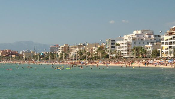 Tilos lesz focimezben korzózni Mallorca legnépszerűbb bulinegyedében