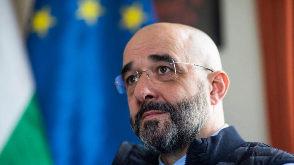 Miért nem zárják be a szállodákat a járvány miatt? Így válaszolt Kovács Zoltán!