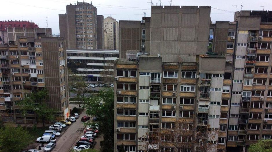Magyarok és szírek betelepítésével riogat a szerb ellenzék