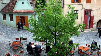 Romániában az országon belüli nyaraláshoz nem kell majd az EU-s védettségi igazolás