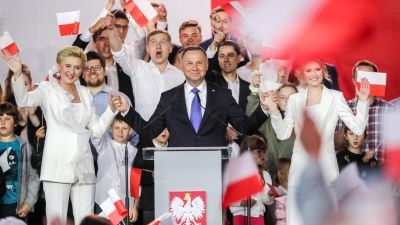 Tud-e függetlenedni Kaczyńskitól a régi-új lengyel elnök?