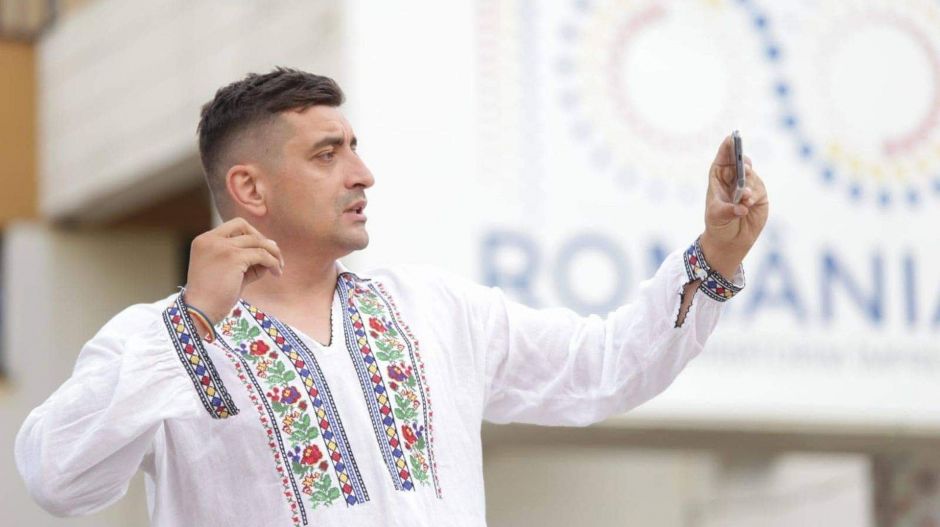 Kiállt Orbán Viktor mellett a román szélsőjobb vezetője