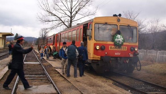 A járványra hivatkozva júniustól teljesen lefejeznék a vasúti mellékvonalakat