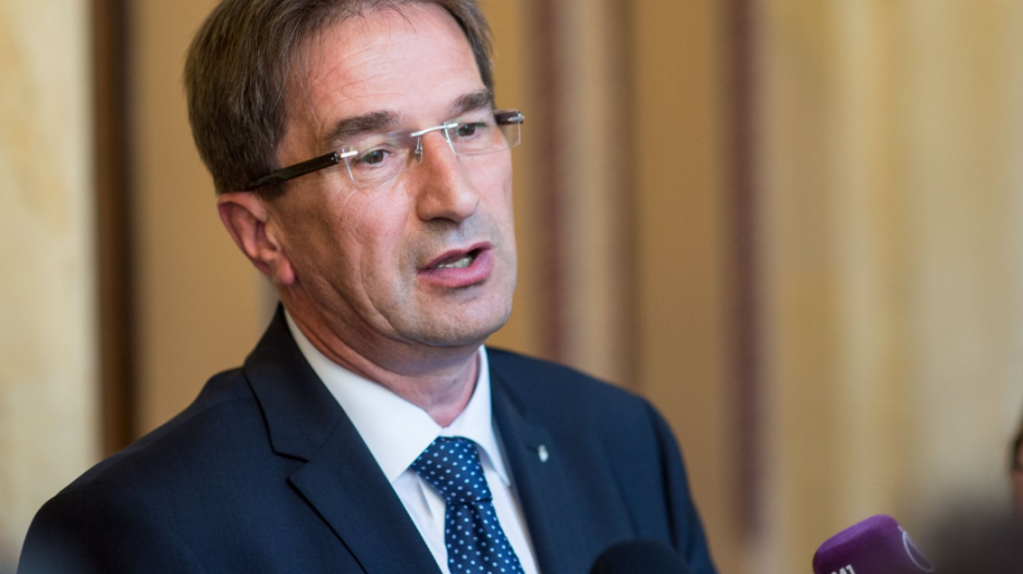 Hadházy Ákos: Minisztériumi cicaharc vezethetett Völner bukásához