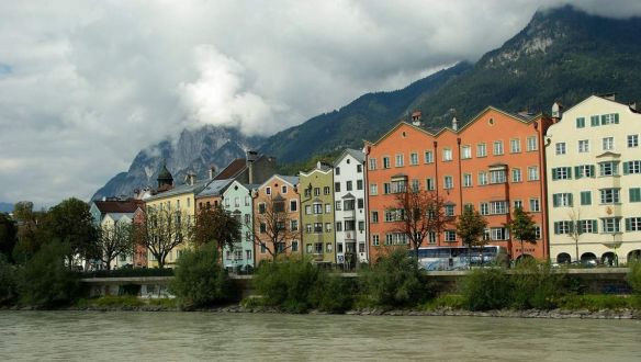 Kifogásolta a náci portrékat az osztrák szállodában, beperelték