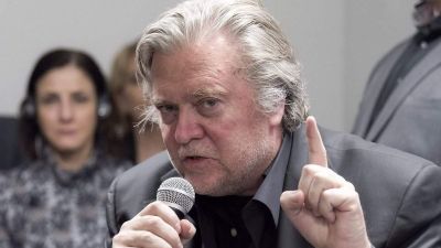 Steve Bannon nekiment a pápának