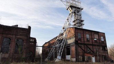 Meghátrált a lengyel kormány, mégis maradnak a szénbányák