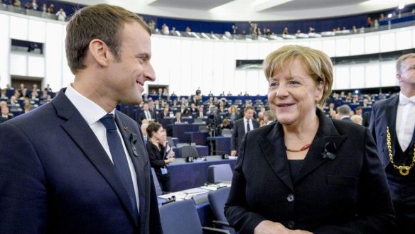 Lapozgatós kalandjátékot csinált az EU-s politikából a Bloomberg