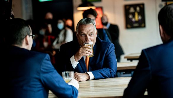 A fenyegetések után pénzbírságot is kaphat az étteremtulaj, aki kiírta, nem látja szívesen a magyarokat