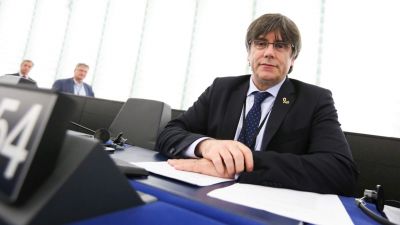 A mentelmi jogunk felfüggesztése nem Katalóniáról szól, hanem az európai demokráciáról – Carles Puigdemont az Azonnalinak