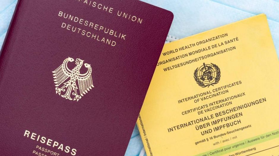Itt az Európai Bizottság terve a védettségi igazolásról: negatív teszttel is szabadon lehetne utazni
