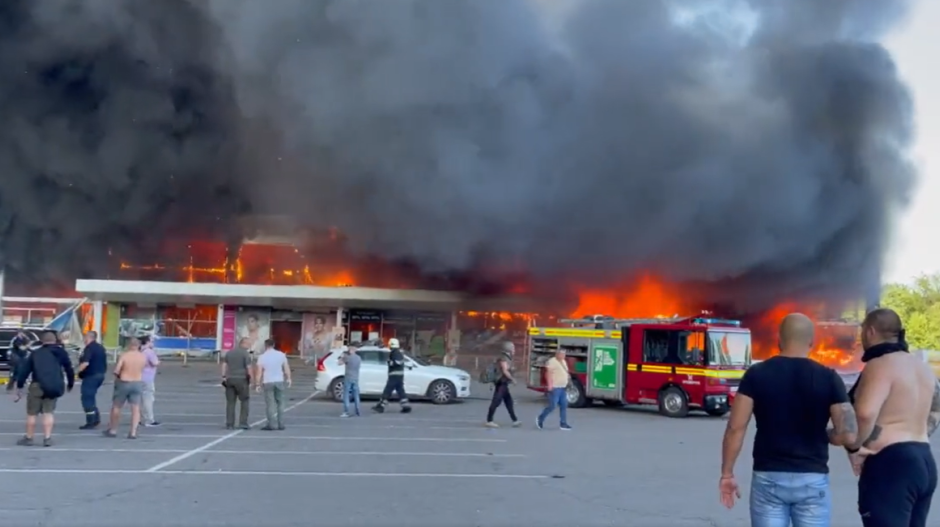 Civilekkel teli plázát bombázhattak le az oroszok Ukrajnában