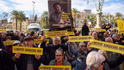 Szétforgácsolódott jobboldal, szeparatista győzelem. Így választott Katalónia