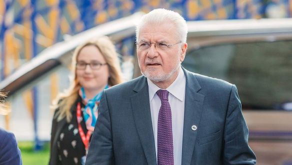 „2022-ben akár tizenöt képviselőnk is lehet” – Pálinkás József és Ábrahám Júlia az Azonnalinak