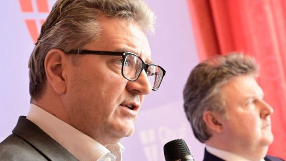 Bécs egészségügyi minisztere: Húsvét után se jön a feltámadás